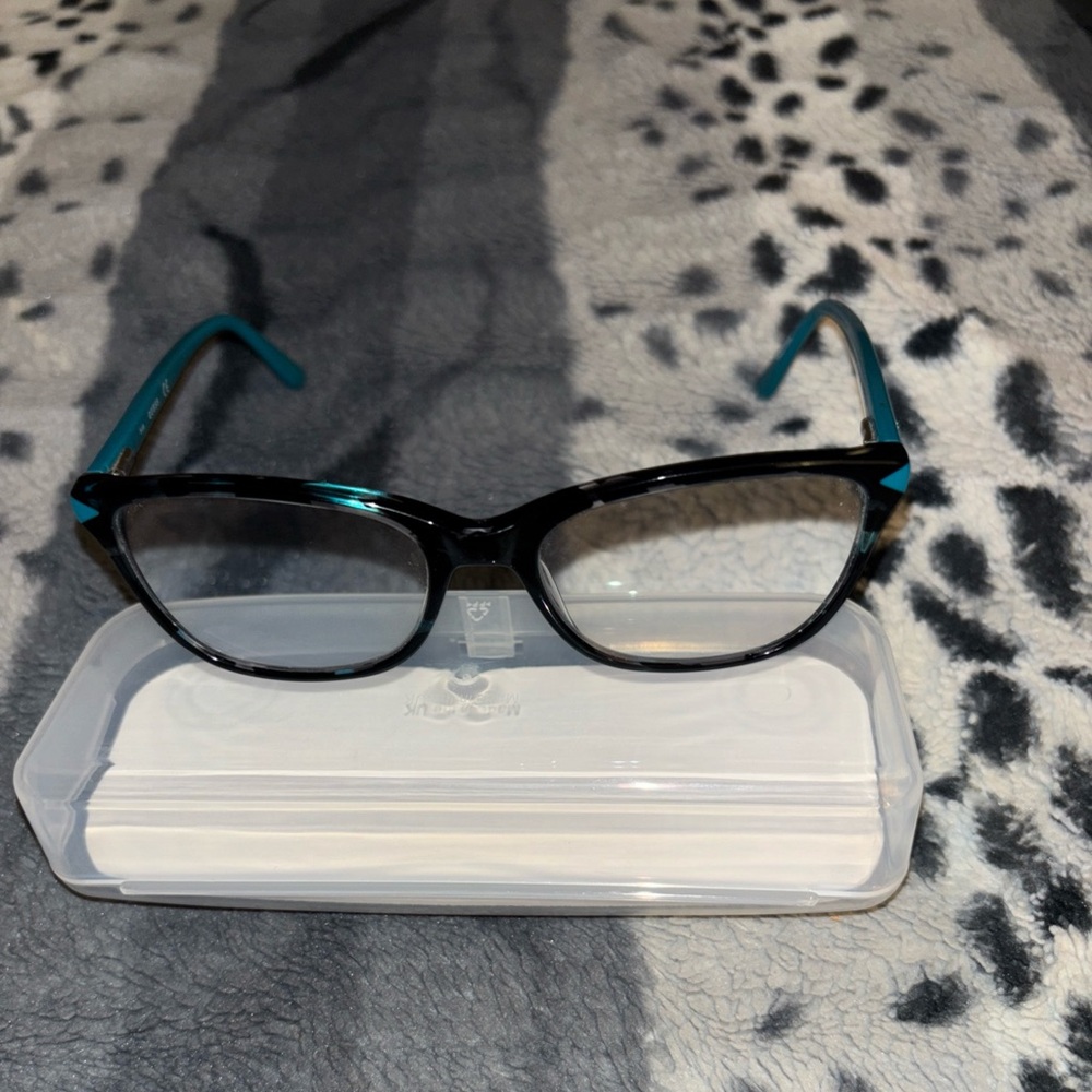 Guess Eyeglasses Frames GU2673